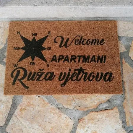 Ruza Vjetrova * פוסטיר